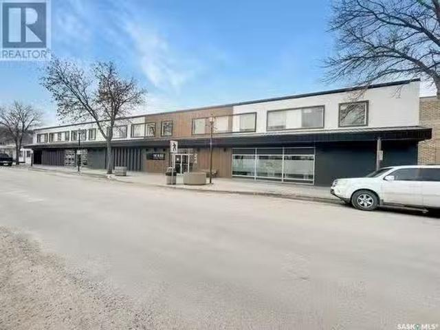 Cozy St Avenue Ne, Swift Current, SK, S9H 2B4 commercial for.