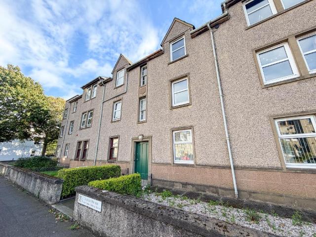 New Street, Musselburgh, East. 2 bed flat to rent £1,050 pcm £242 pw