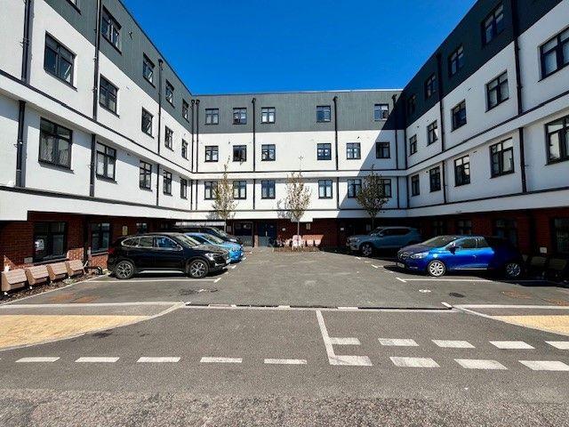 New Street, Aylesbury HP20, 1 bed flat to rent, £1,050 pcm | PrimeLocation