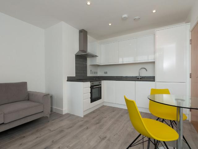 New Street, Basingstoke RG21, 1 bed flat to rent, £1,050 pcm | PrimeLocation