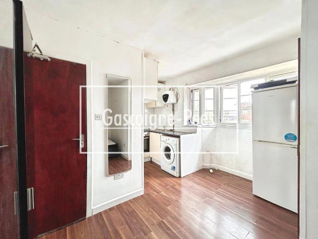 New Street, Basingstoke RG21, Studio to rent, £900 pcm | PrimeLocation