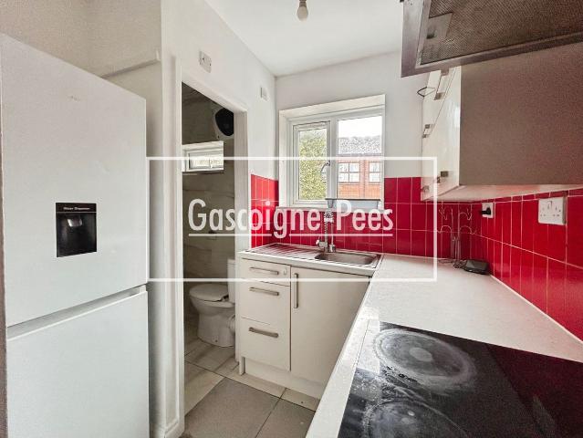New Street, Basingstoke RG21, Studio to rent, £900 pcm | PrimeLocation