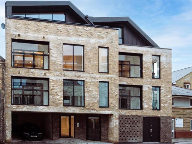New Street, Cambridge CB1 1 bed flat to rent £2,750 pcm £635 pw