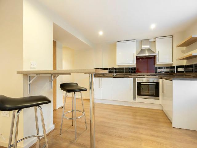 New Street, Cheltenham GL50 3NF Elliot Oliver