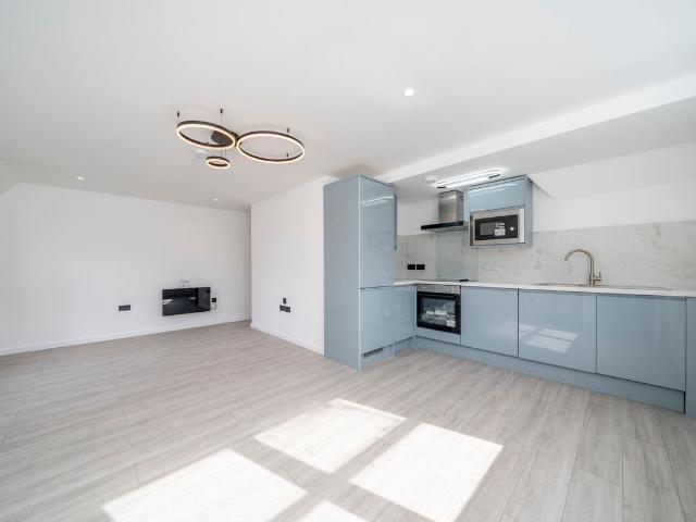 New Street, Chelmsford CM1, 1 bed flat to rent, £1,325 pcm | PrimeLocation
