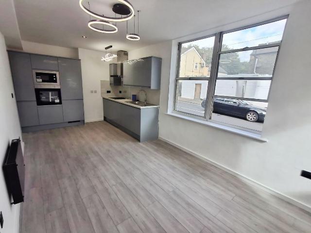 New Street, Chelmsford, Essex. CM1, 1 bed flat to rent, £1,295 pcm | PrimeLocation
