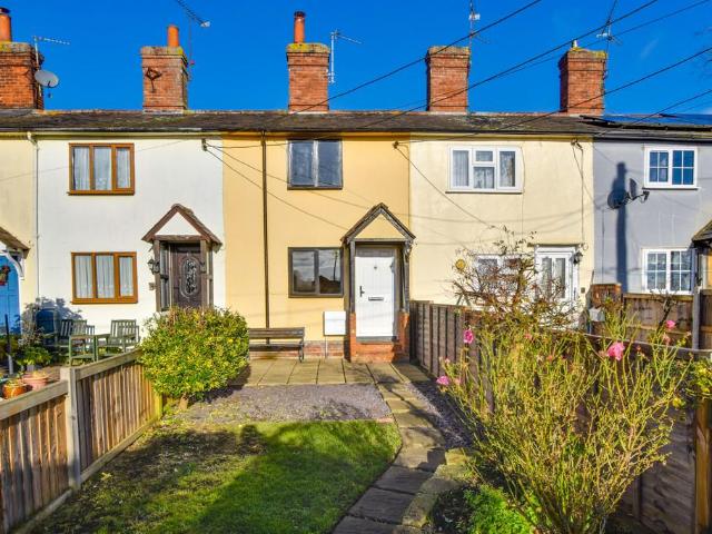 New Street Fields, Dunmow 2 bed terraced house to rent £1,350 pcm £312 pw