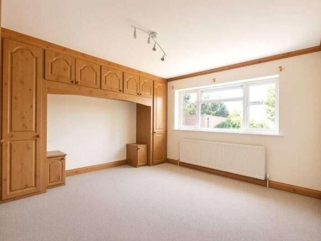New Street, Staines upon thames, TW18