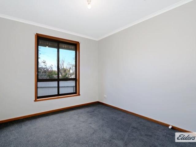 New paint, carpet & blinds!