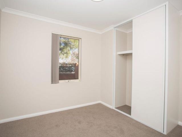 New Paint, Carpets & Blinds!