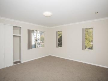 New Paint, Carpets & Blinds!