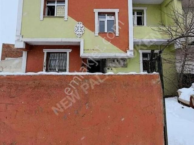 New Palandöken'den Telsizlerde Satılık İki Katlı Ev