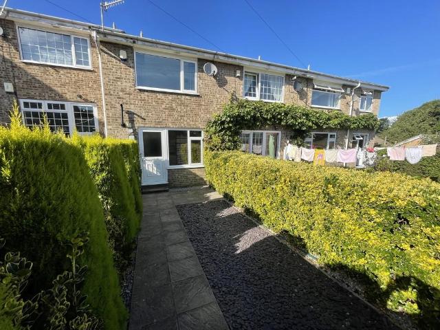 New Park Way, Farsley 2 bed townhouse to rent £995 pcm £230 pw