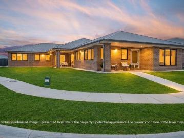 New, 38 square, 4 Living PLUS Kids' IT room & Workshop!.