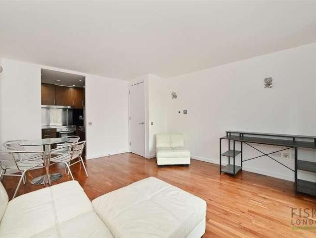 New Providence Wharf, Fairmont Avenue, E14