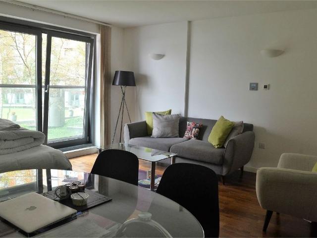 New Providence Wharf, London, 1 Fairmont Avenue, Canary Wharf E14, 1 bed flat to rent, £2,200 pcm | PrimeLocation