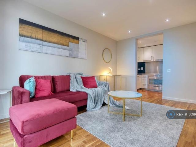 New Providence Wharf, London, E14 3 bed flat to rent £3,250 pcm £750 pw