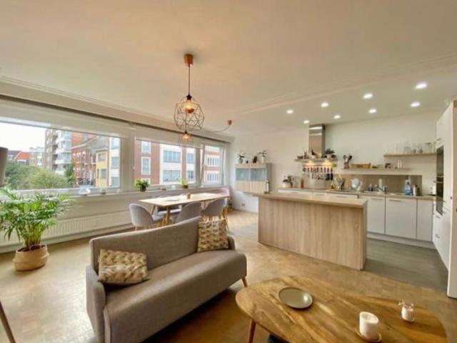 ! NEW ! Q. CERISIERS Furnished 2 Bedroom Apartment – 81m²
