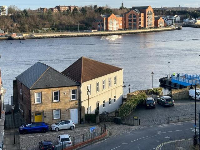New Quay, North Shields. * HOLIDAY. 3 bed terraced house to rent £4,563 pcm £1,053 pw