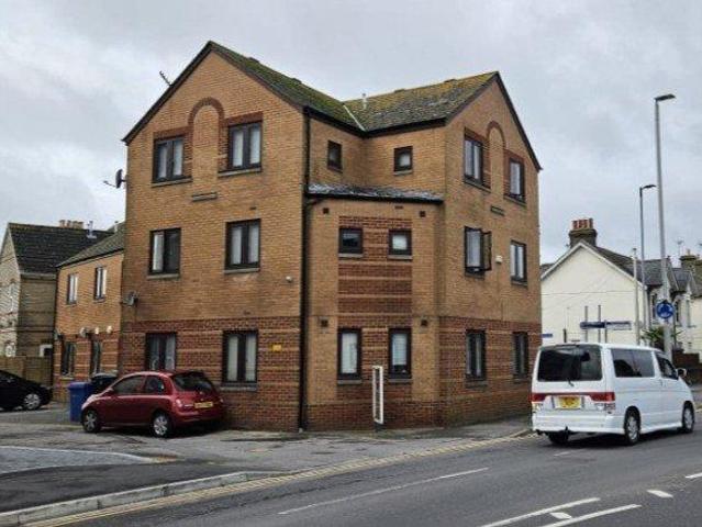 New Quay Road, Poole Studio to rent £795 pcm £183 pw