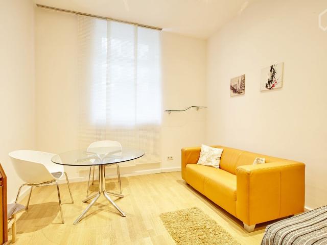 New, quiet flat with terrace in the heart of the city, Frankfurt Amsterdam Apartments for Rent