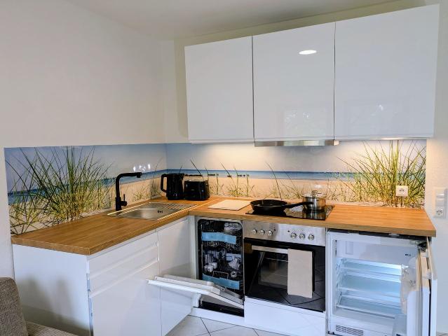 New, quiet Studio with balcony in popular area close to technology park, Karlsruhe Amsterdam Apartments for Rent