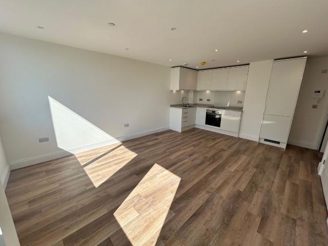 New Road, Trinity Point New Road DA11, 1 bed flat to rent, £1,250 pcm | PrimeLocation