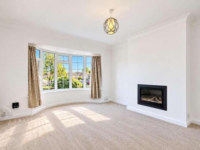 New Road, Worthing, BN13