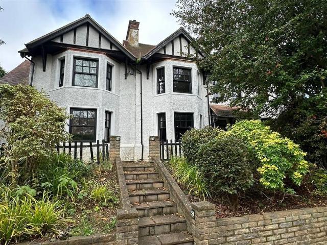 New Road AL6, 5 bed detached house to rent, £3,600 pcm | PrimeLocation