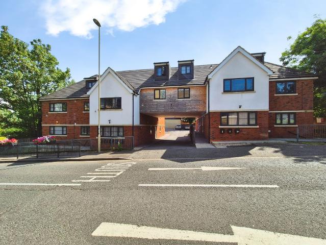 New Road, Basingstoke RG21, 3 bed flat to rent, £1,495 pcm | PrimeLocation