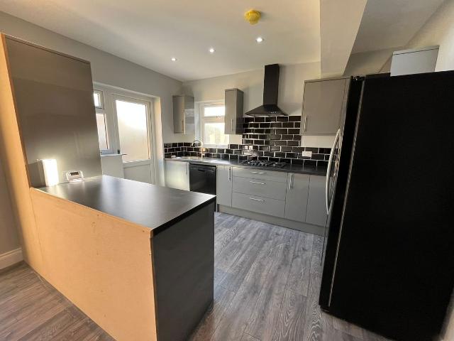 New Road, Bedfont, Feltham TW14, 4 bed end terrace house to rent, £2,800 pcm | PrimeLocation