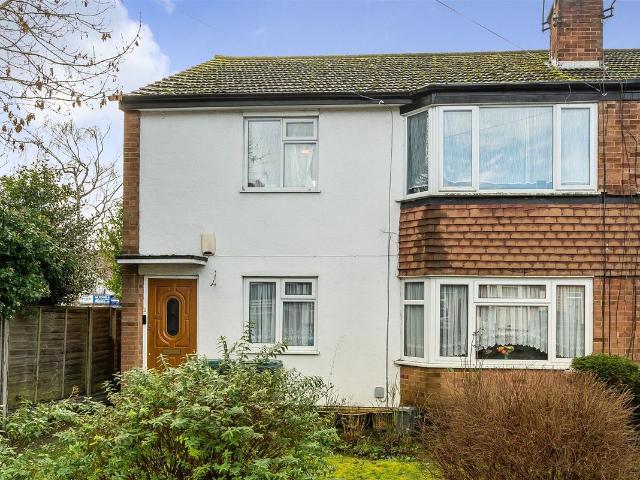 New Road, Croxley Green, Rickmansworth WD3, 2 bed maisonette to rent, £1,650 pcm | PrimeLocation