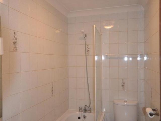 New Road, Croxley Green WD3, 1 bed flat to rent, £1,100 pcm | PrimeLocation