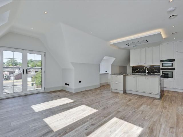 New Road, Esher, Surrey KT10, 3 bed flat to rent, £6,000 pcm | PrimeLocation