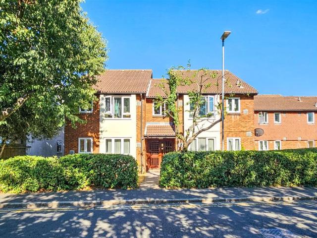 New Road, Harlington UB3, Studio to rent, £1,000 pcm | PrimeLocation