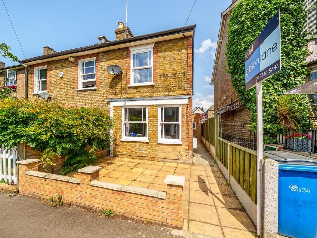 New Road, Kingston Upon Thames KT2, 4 bed semi detached house to rent, £3,500 pcm | PrimeLocation