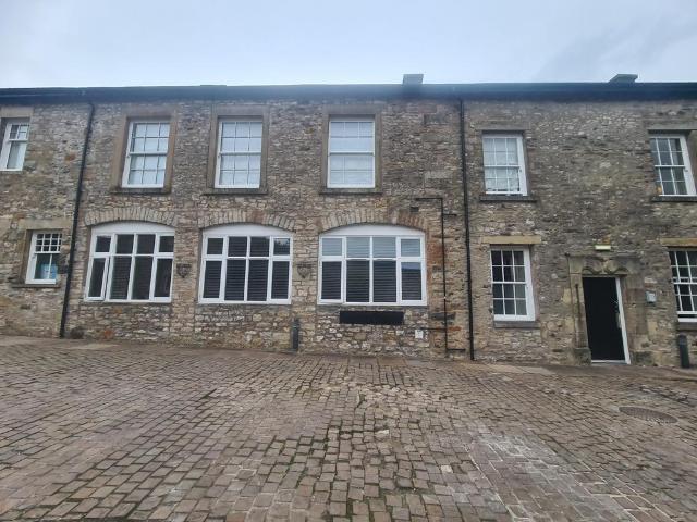 New Road, Kirkby Lonsdale, LA6 2 bed apartment to rent £1,000 pcm £231 pw