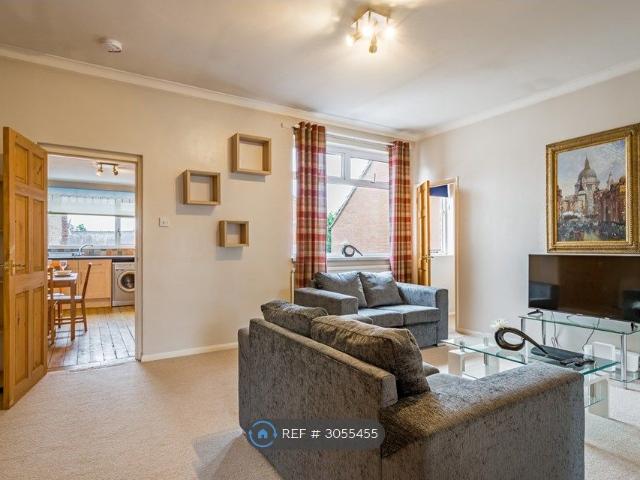 New Road, Leighton Buzzard LU7, 3 bed flat to rent, £1,995 pcm | PrimeLocation