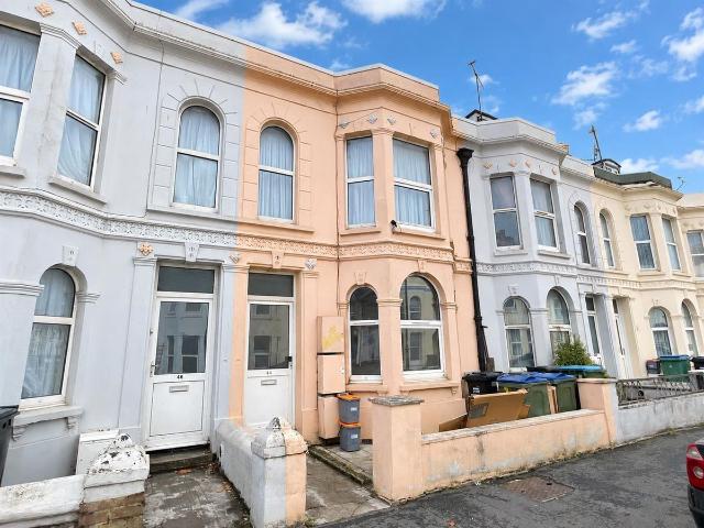 New Road, Littlehampton BN17, 1 bed flat to rent, £850 pcm | PrimeLocation
