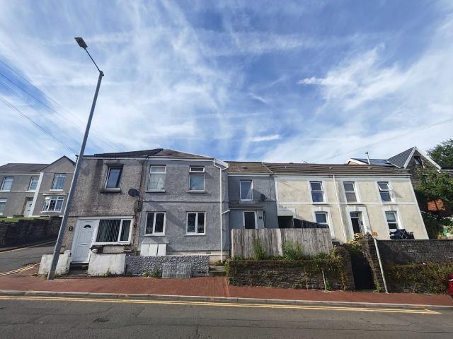 New Road, Neath SA10, 2 bed flat to rent, £825 pcm | PrimeLocation