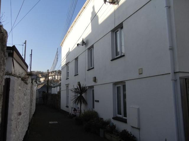 New Road, Penzance TR18, 2 bed terraced house to rent, £995 pcm | PrimeLocation