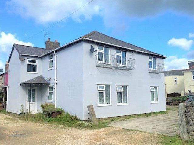 New Road, Porthcawl CF36, 2 bed flat to rent, £995 pcm | PrimeLocation