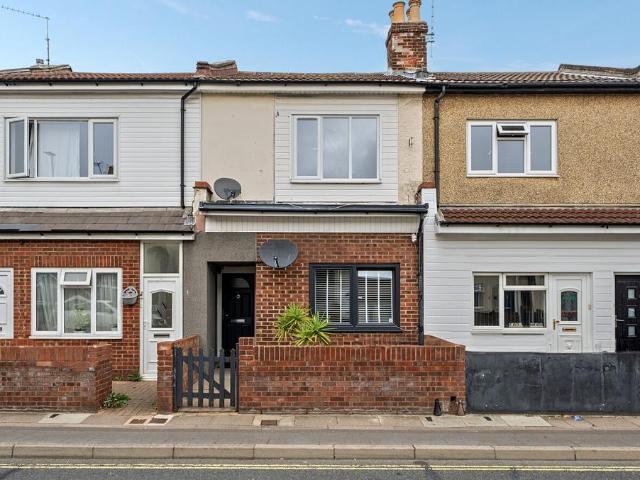 New Road, Portsmouth PO2 2 bed flat to rent £975 pcm £225 pw