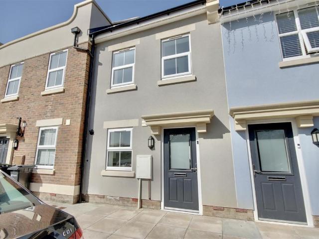 New Road, Portsmouth PO2, 3 bed town house to rent, £1,500 pcm | PrimeLocation