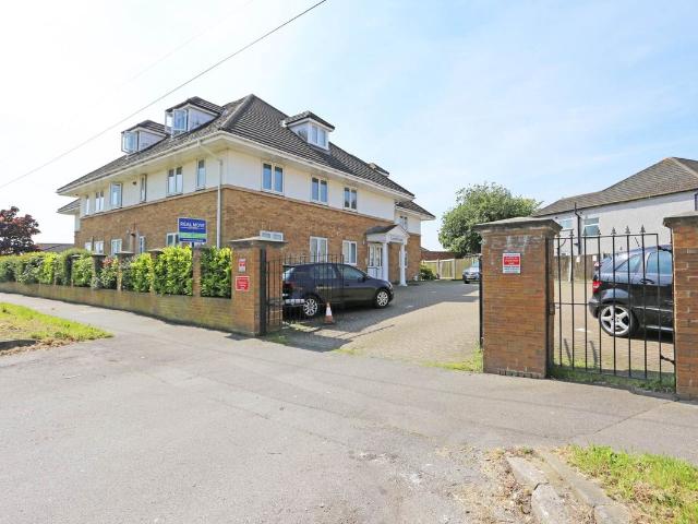 New Road, Rainham RM13, 2 bed flat to rent, £1,600 pcm | PrimeLocation