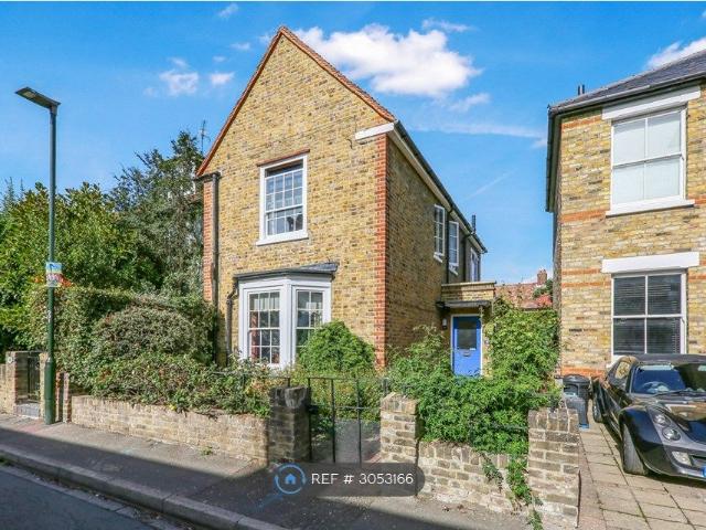 New Road, Richmond TW10, 3 bed semi detached house to rent, £3,500 pcm | PrimeLocation