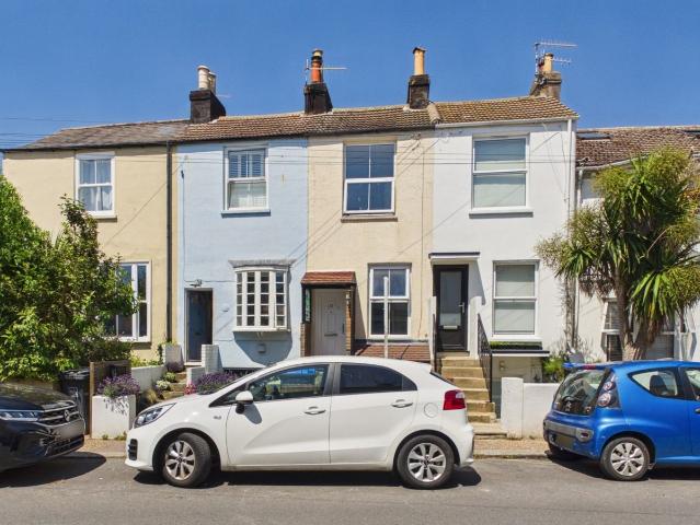 New Road, Shoreham By Sea BN43, 2 bed maisonette to rent, £1,575 pcm | PrimeLocation