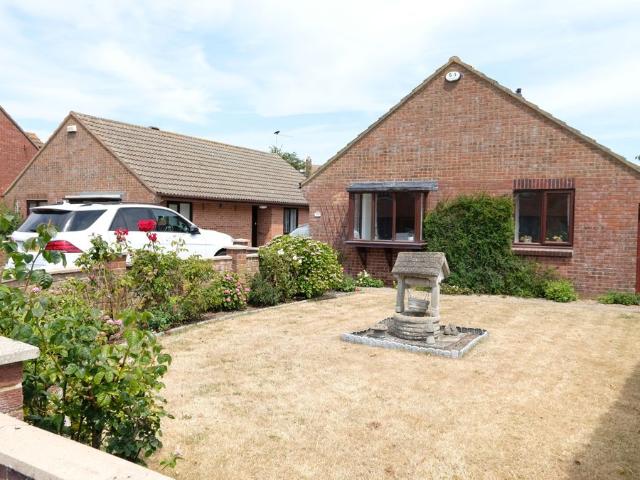 New Romney TN28, 3 bed bungalow to rent, £1,400 pcm | PrimeLocation