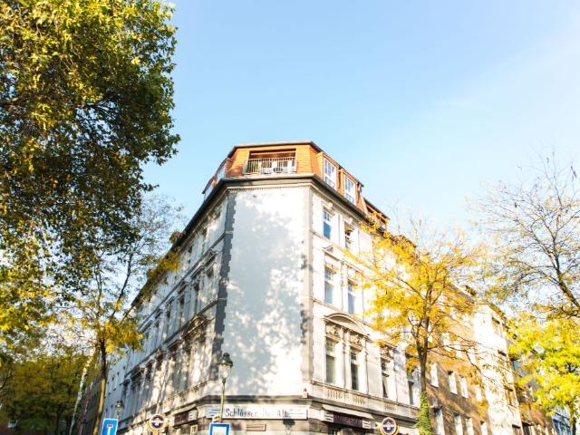 New refurbiched flat near Oberbilker Markt, Dusseldorf Amsterdam Apartments for Rent