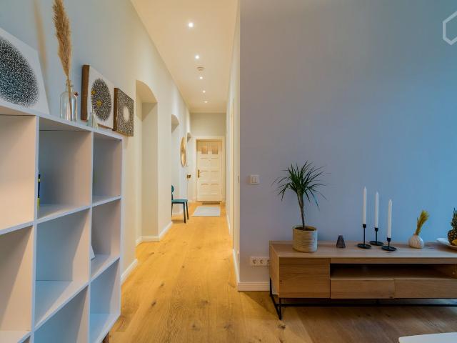 New renovated Flat on ancient and listed Richardplatz a dream land within the upcoming and hip Neukölln area, Berlin Amsterdam Apartments for Rent